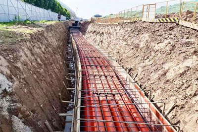 用“掃雷”施工法推進(jìn)電纜鋪設(shè)，二航局助力車(chē)谷新能源汽車(chē)產(chǎn)業(yè)“加速跑”